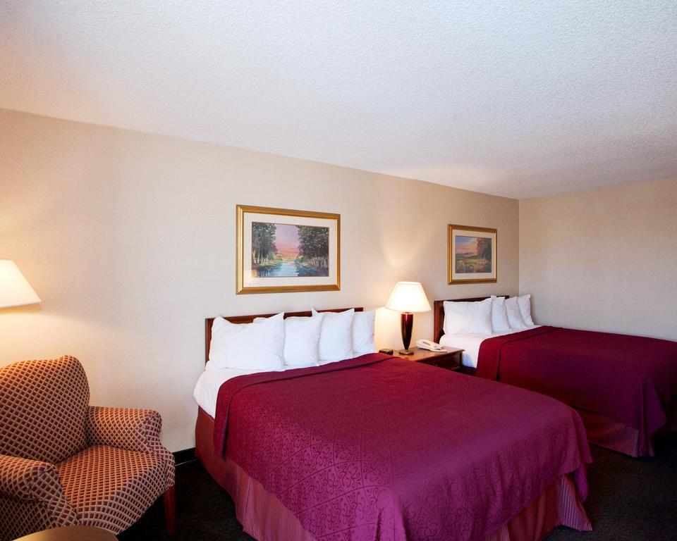 Quality Inn And Conference Center I-80 Grand Island Doniphan Room photo